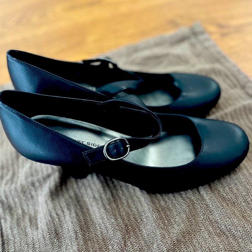 Lower East Side MaryJane Style Heels, like new 8W